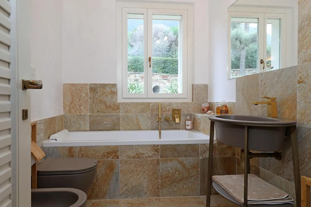 Villa Laura Aegilium Giglio Porto Italy
